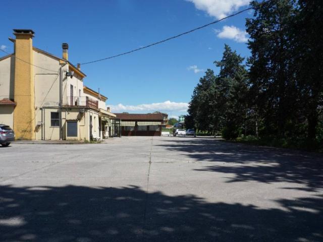Locale Commerciale in vendita a Fidenza, Reggio Emilia