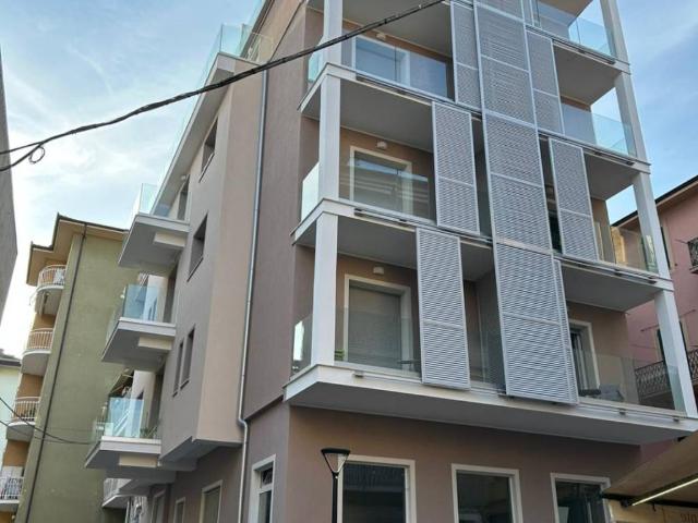 Locale Commerciale in vendita a Calvisio, Finale Ligure