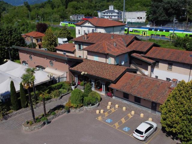 Locale Commerciale in vendita a Fino Mornasco, Lombardia