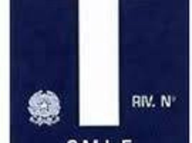 Locale Commerciale in vendita a Petriolo, Firenze