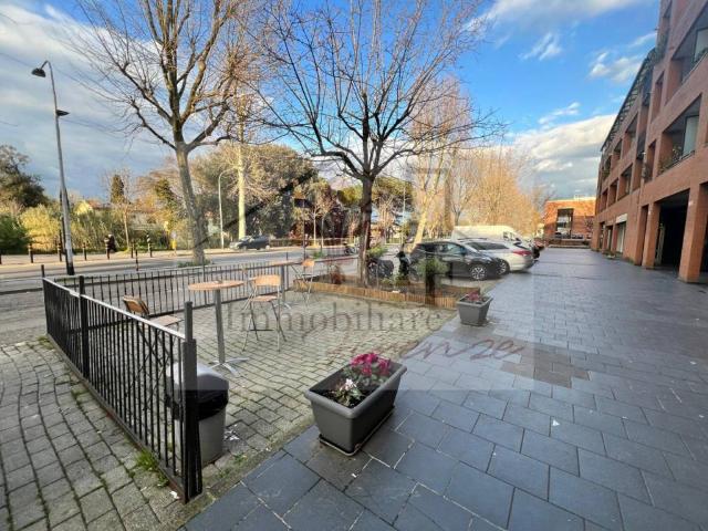 Locale Commerciale in vendita a Mantignano, Firenze