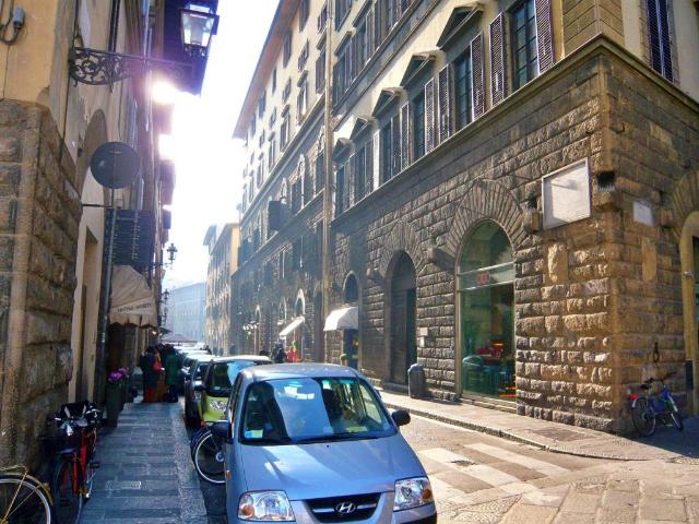 Locale Commerciale in vendita a Quartiere 1, Firenze