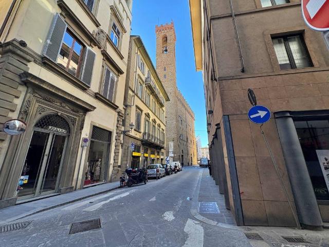 Locale Commerciale in vendita a Quartiere 1, Firenze