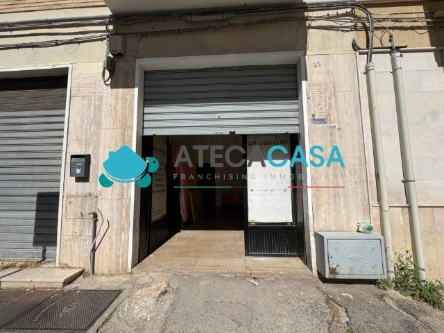 Locale Commerciale in vendita a Puglia, Foggia