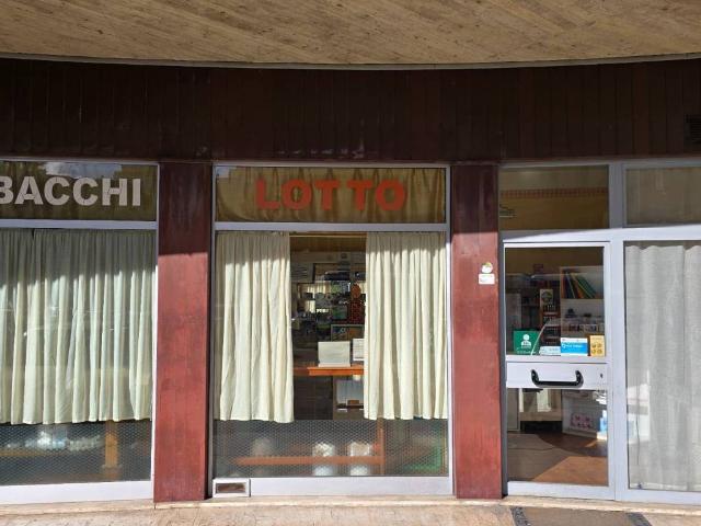Locale Commerciale in vendita a Marche, Ascoli Piceno