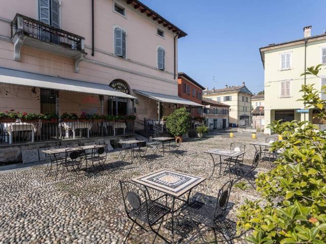 Locale Commerciale in vendita a Fontanellato, Reggio Emilia