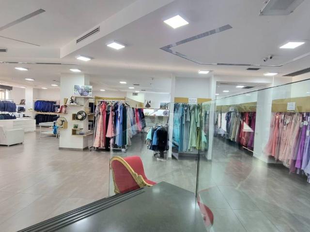 Locale Commerciale in vendita a Guidonia Montecelio, Roma Capitale
