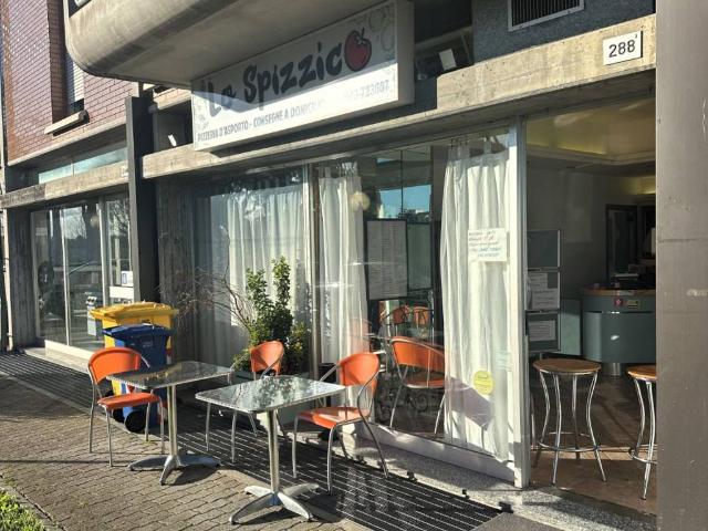 Locale Commerciale in vendita a Unione di Comuni della Romagna Forlivese, Quattro