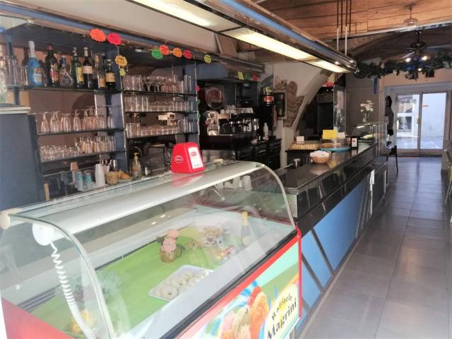 Locale Commerciale in vendita a Fossacesia, Abruzzo