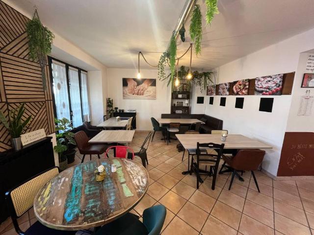 Locale Commerciale in vendita a Piemonte, Cuneo