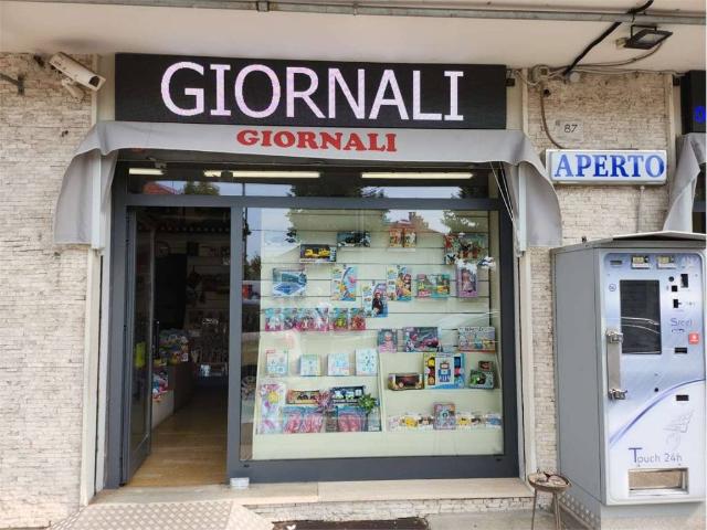 Locale Commerciale in vendita a Piemonte, Cuneo