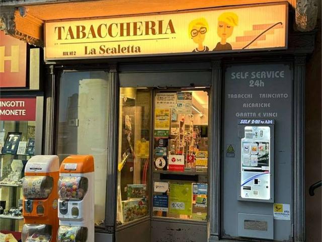 Locale Commerciale in vendita a Piemonte, Cuneo