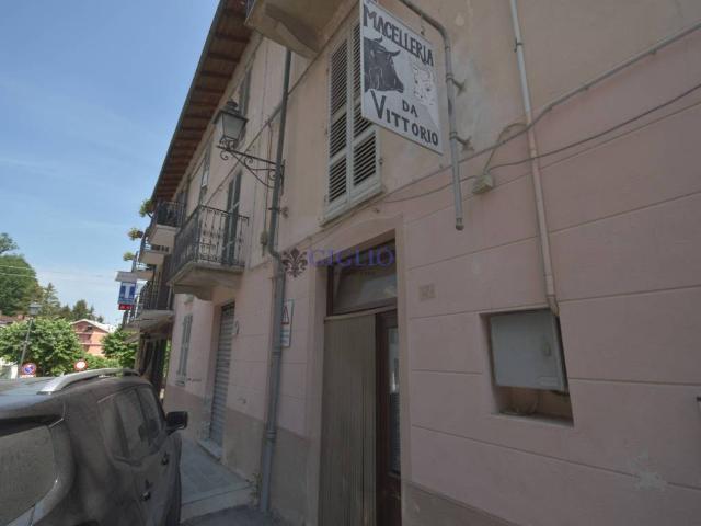 Locale Commerciale in vendita a Piemonte, Cuneo