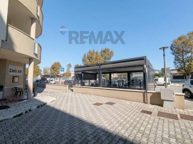 Locale Commerciale in vendita a Francavilla al Mare, Chieti