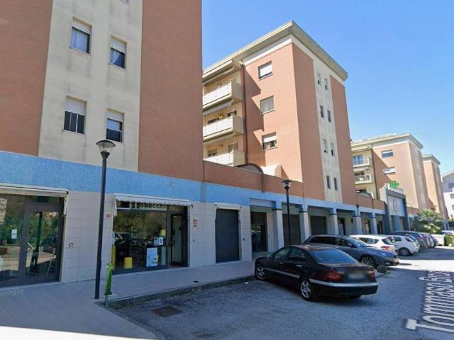 Locale Commerciale in vendita a Francavilla Al Mare, Abruzzo