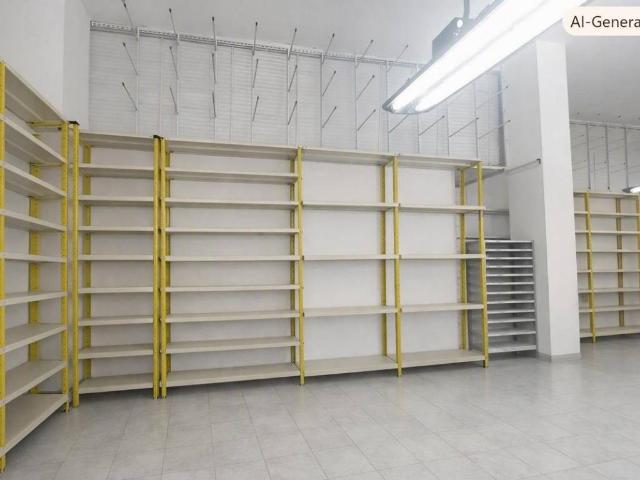 Locale Commerciale in vendita a Puglia, Brindisi