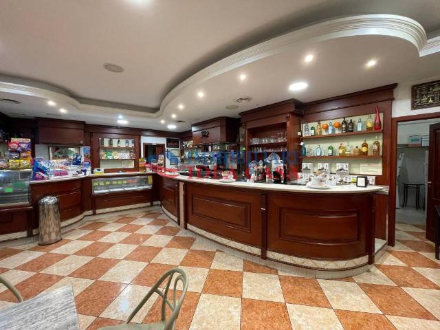 Locale Commerciale in vendita a Puglia, Brindisi