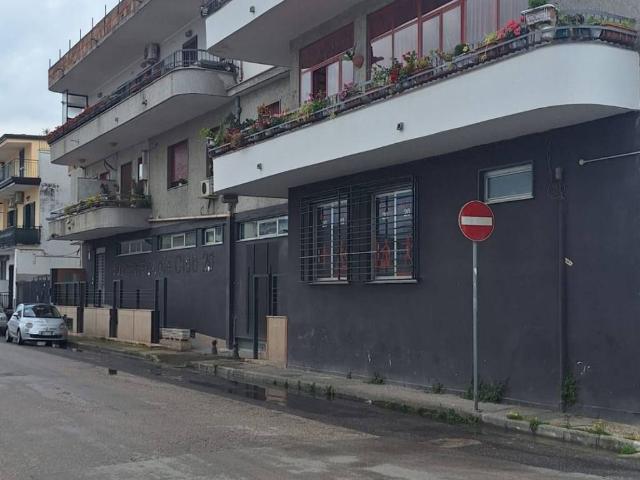 Locale Commerciale in vendita a Frattaminore, Campania