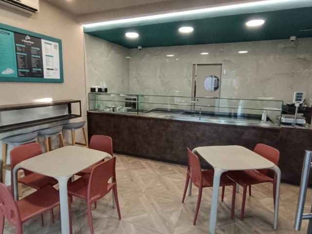 Locale Commerciale in vendita a Frosinone, Lazio
