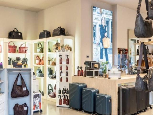 Locale Commerciale in vendita a De Matthaeis, Frosinone