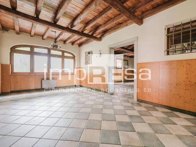 Locale Commerciale in vendita a Gaiarine, Veneto