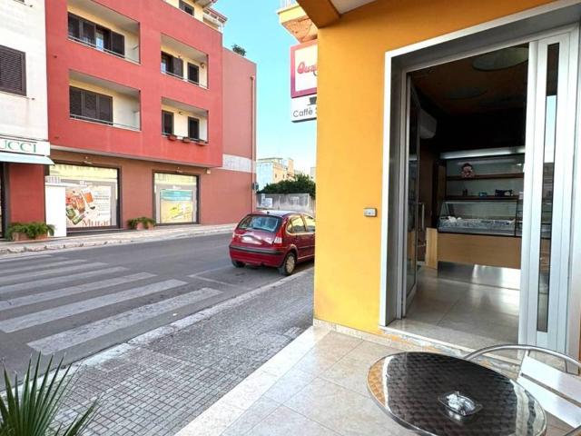 Locale Commerciale in vendita a Puglia, Lecce