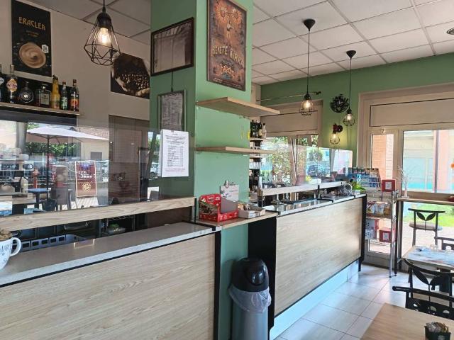Locale Commerciale in vendita a Gallarate, Lombardia