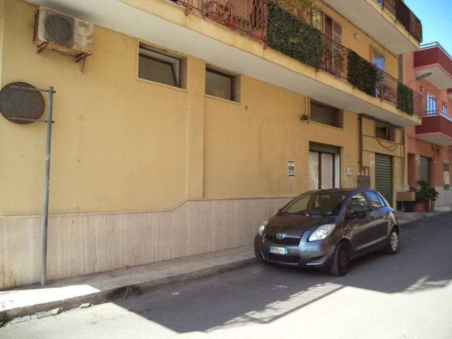 Locale Commerciale in vendita a Puglia, Lecce