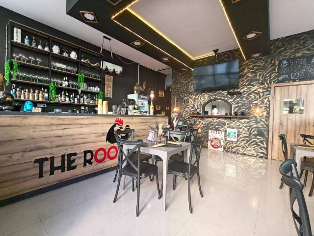Locale Commerciale in vendita a Puglia, Lecce