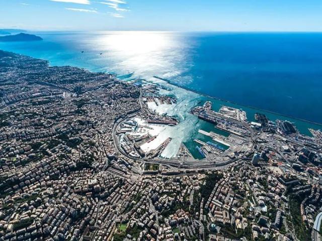 Locale Commerciale in vendita a Levante, Serra Riccò