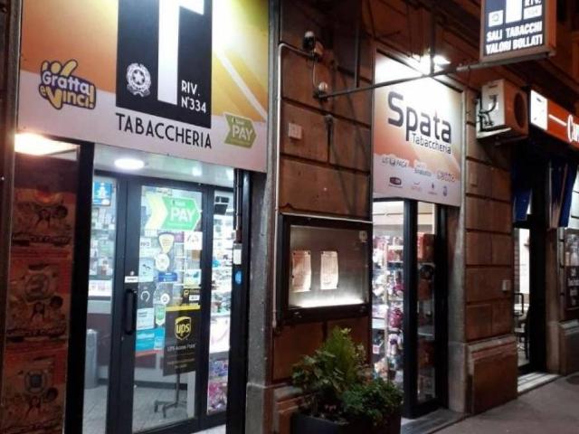 Locale Commerciale in vendita a Medio Ponente, Serra Riccò