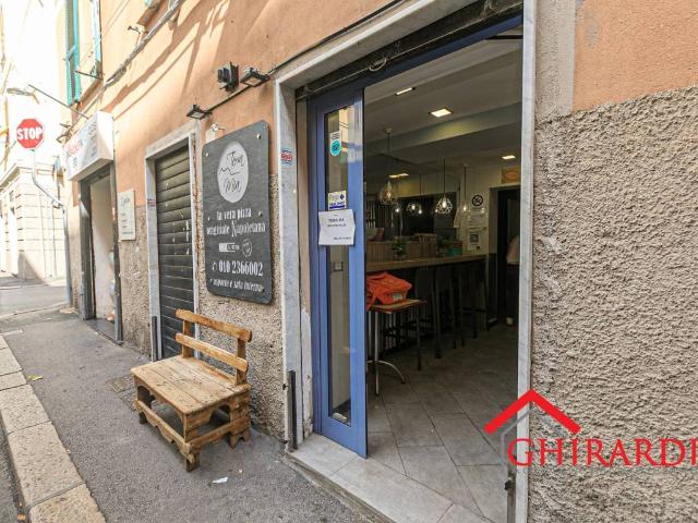 Locale Commerciale in vendita a Medio Ponente, Serra Riccò