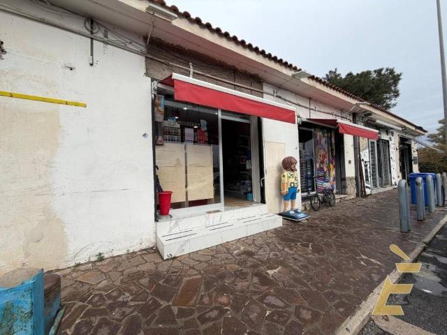 Locale Commerciale in vendita a Giugliano In Campania, Campania