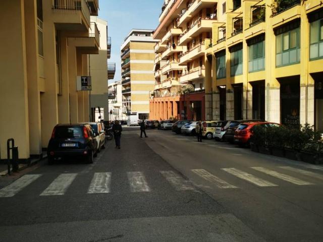 Locale Commerciale in vendita a Gragnano, Campania