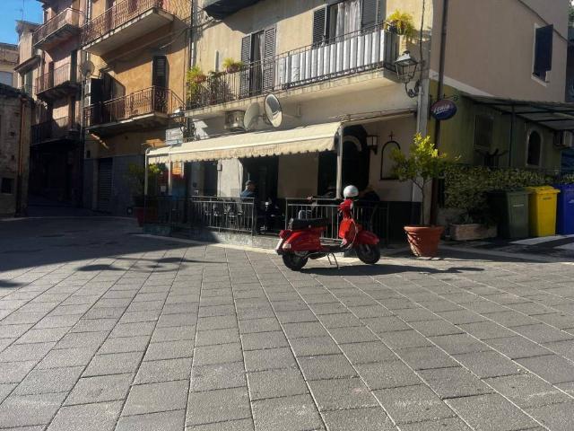 Locale Commerciale in vendita a Graniti, Sicilia