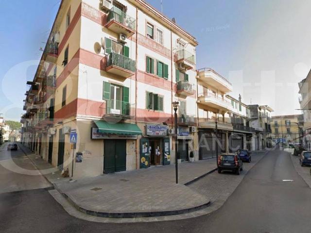 Locale Commerciale in vendita a Zona Maddalena, Grumo Nevano