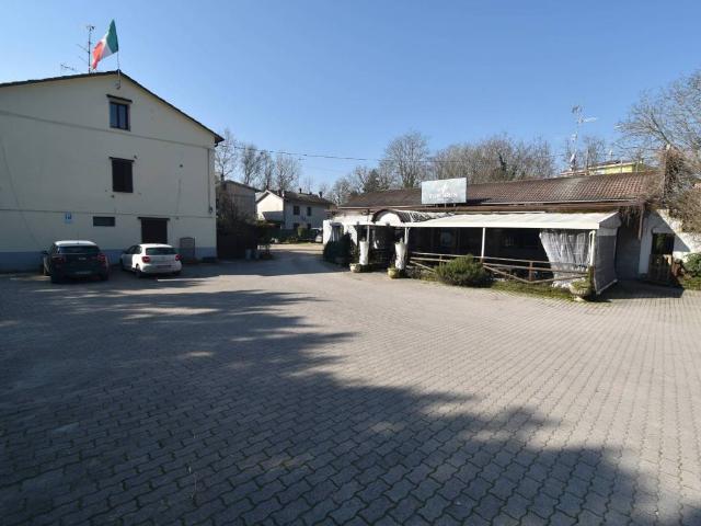 Locale Commerciale in vendita a Bassa Reggiana, Re