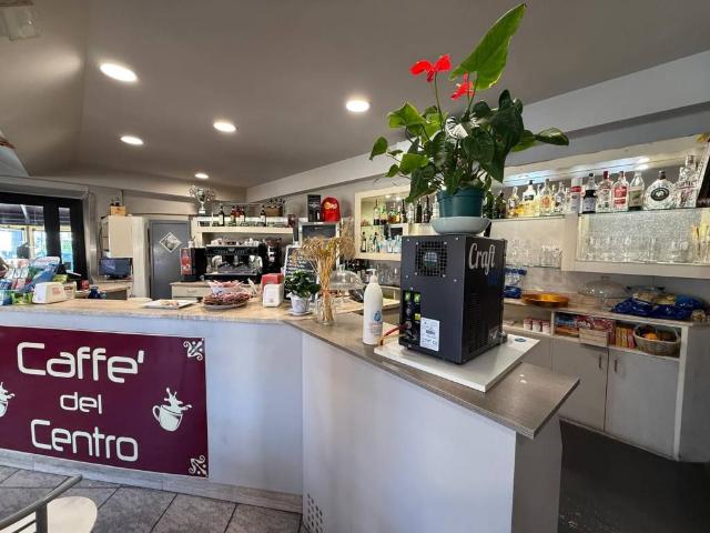 Locale Commerciale in vendita a Piemonte, Cuneo