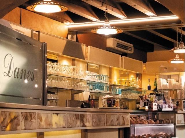Locale Commerciale in vendita a Gussago, Lombardia