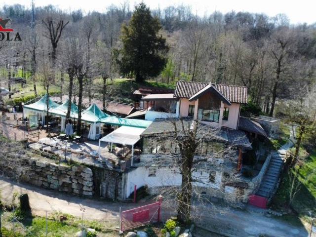 Locale Commerciale in vendita a Induno Olona, Varese