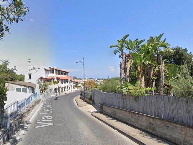 Locale Commerciale in vendita a Piripissa, Ischia