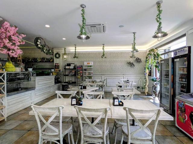 Locale Commerciale in vendita a San Lazzaro, Isernia