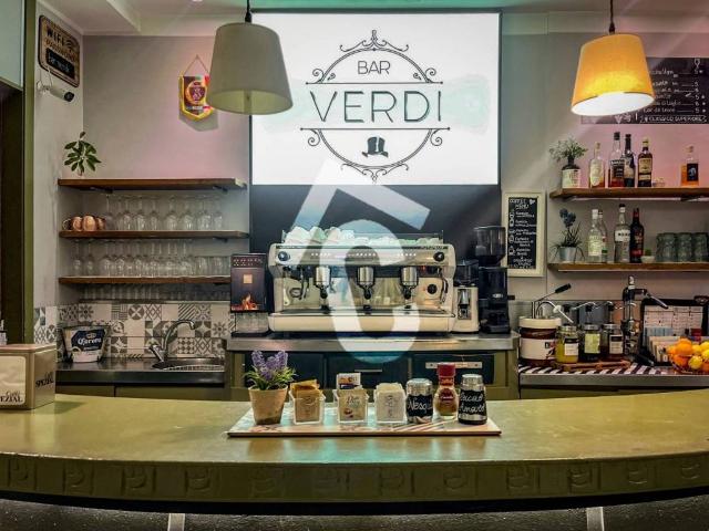 Locale Commerciale in vendita a Marche, Ancona