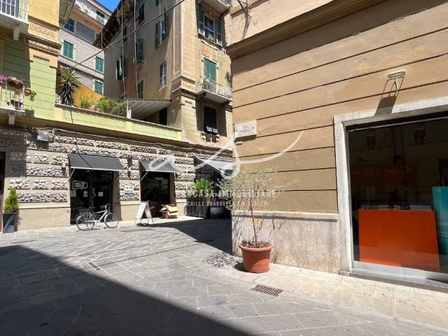 Locale Commerciale in vendita a Fabiano Alto, La Spezia