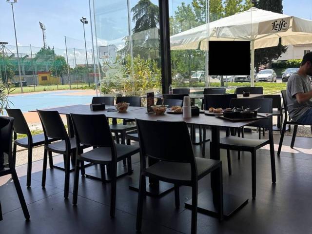 Locale Commerciale in vendita a Stagno, Lastra A Signa