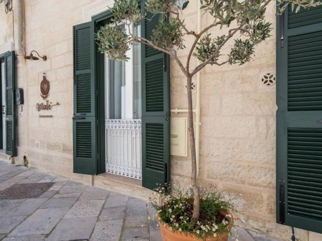 Locale Commerciale in vendita a Puglia, Lecce