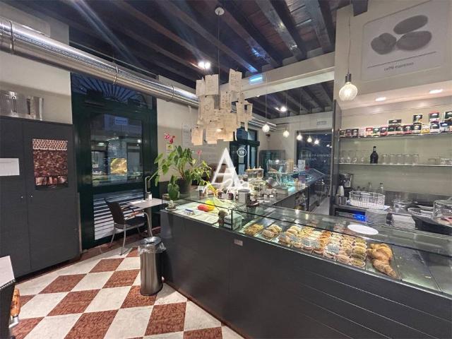 Locale Commerciale in vendita a Legnago, Veneto