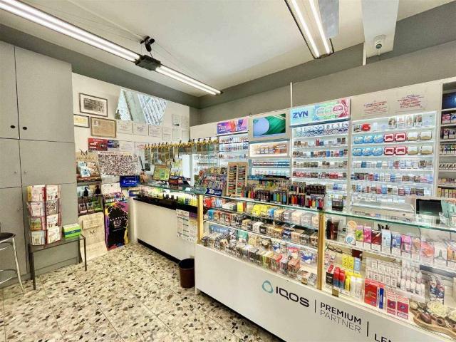 Locale Commerciale in vendita a Leno, Brescia