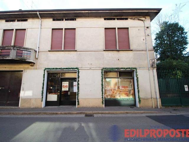 Locale Commerciale in vendita a Birago, Lentate Sul Seveso
