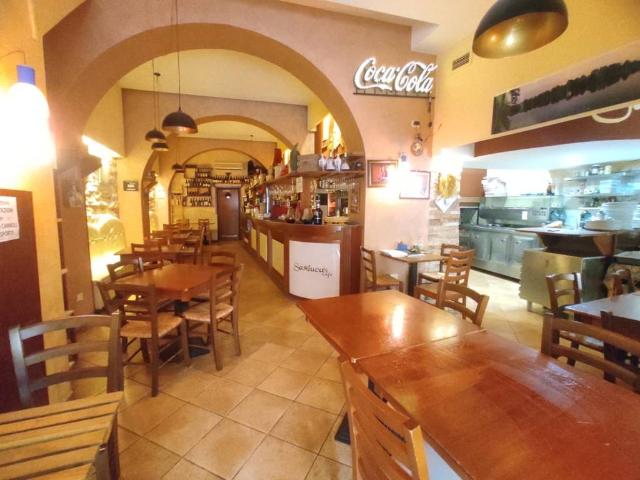 Locale Commerciale in vendita a Lentini, Sicilia